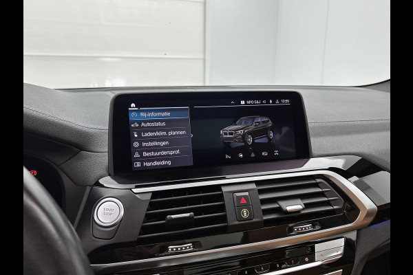 BMW X3 xDrive30e eDrive Edition Panoramadak / Trekhaak / Leder-Sport / Pdc+Camera / Stoel-Stuurverwarming / Harman Kardon / NL auto / Apk 09-2026