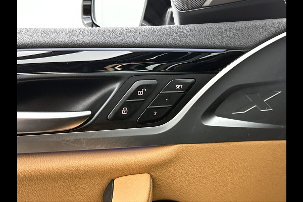 BMW X3 xDrive30e eDrive Edition Panoramadak / Trekhaak / Leder-Sport / Pdc+Camera / Stoel-Stuurverwarming / Harman Kardon / NL auto / Apk 09-2026