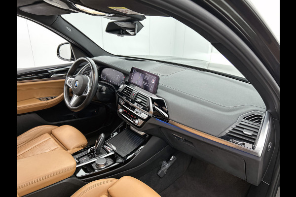 BMW X3 xDrive30e eDrive Edition Panoramadak / Trekhaak / Leder-Sport / Pdc+Camera / Stoel-Stuurverwarming / Harman Kardon / NL auto / Apk 09-2026