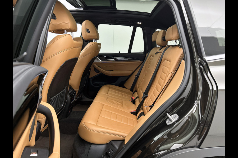 BMW X3 xDrive30e eDrive Edition Panoramadak / Trekhaak / Leder-Sport / Pdc+Camera / Stoel-Stuurverwarming / Harman Kardon / NL auto / Apk 09-2026
