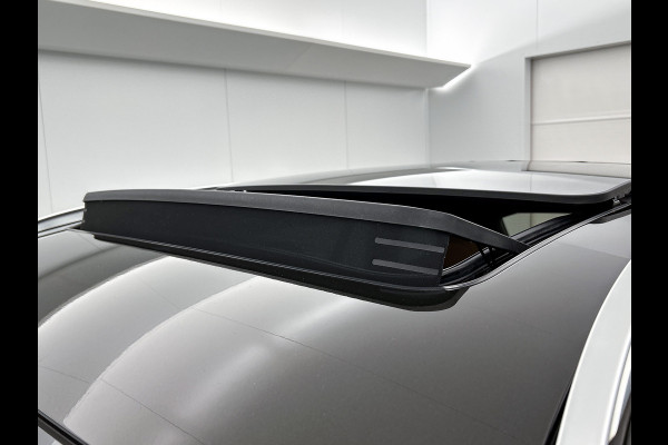 BMW X3 xDrive30e eDrive Edition Panoramadak / Trekhaak / Leder-Sport / Pdc+Camera / Stoel-Stuurverwarming / Harman Kardon / NL auto / Apk 09-2026