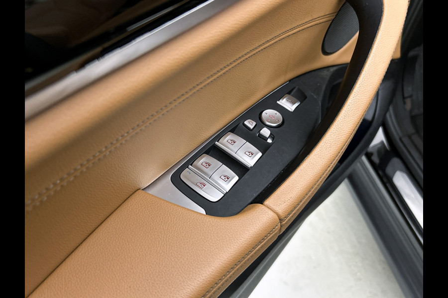 BMW X3 xDrive30e eDrive Edition Panoramadak / Trekhaak / Leder-Sport / Pdc+Camera / Stoel-Stuurverwarming / Harman Kardon / NL auto / Apk 09-2026
