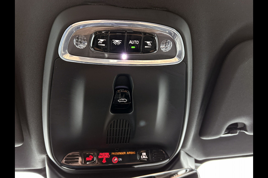 Volvo V60 2.0 T8 Hybride SOH 94% AWD R-Design / Panoramadak / Leder / Navigatie / Adap. Cruise / Pdc.V+A / Stuur- Stoelverwarming / Apk nieuw