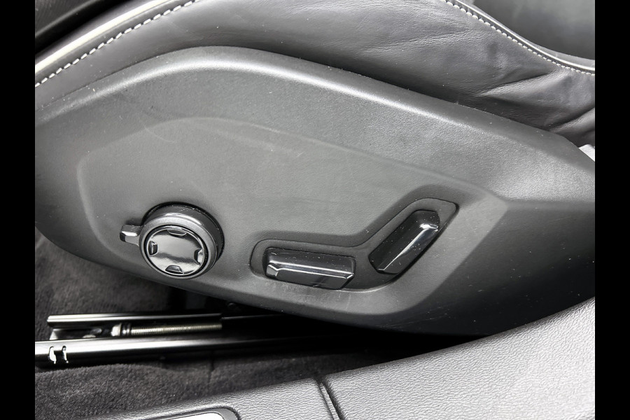 Volvo V60 2.0 T8 Hybride SOH 94% AWD R-Design / Panoramadak / Leder / Navigatie / Adap. Cruise / Pdc.V+A / Stuur- Stoelverwarming / Apk nieuw