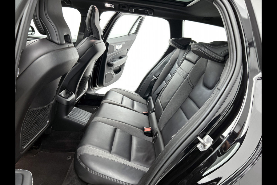Volvo V60 2.0 T8 Hybride SOH 94% AWD R-Design / Panoramadak / Leder / Navigatie / Adap. Cruise / Pdc.V+A / Stuur- Stoelverwarming / Apk nieuw