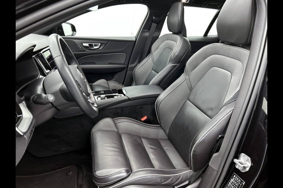 Volvo V60 2.0 T8 Hybride SOH 94% AWD R-Design / Panoramadak / Leder / Navigatie / Adap. Cruise / Pdc.V+A / Stuur- Stoelverwarming / Apk nieuw