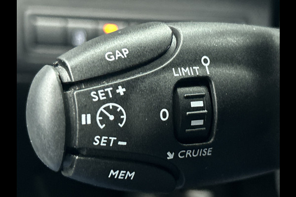 Peugeot 308 SW 1.2 131PK GT Automaat / Distributie vv.bij 102.000KM / Trekhaak / 1/2 Leder / Pdc+Camera / Navi./ Xenon / / Apk 06-2027