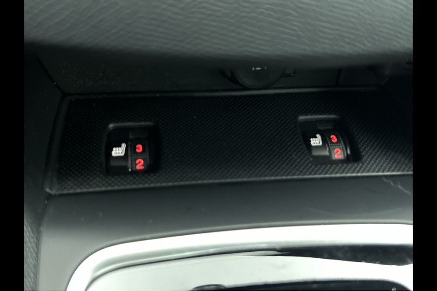 Peugeot 308 SW 1.2 131PK GT Automaat / Distributie vv.bij 102.000KM / Trekhaak / 1/2 Leder / Pdc+Camera / Navi./ Xenon / / Apk 06-2027