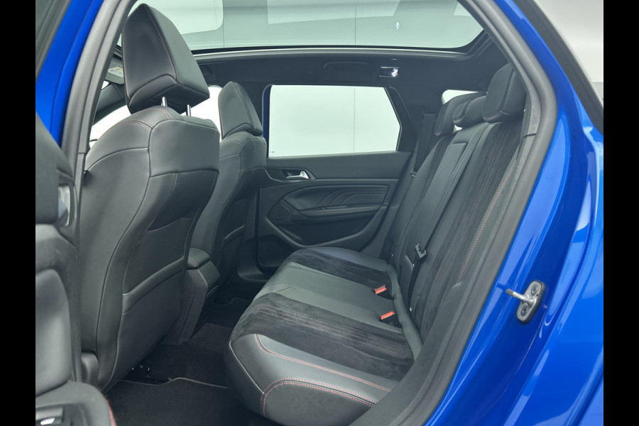 Peugeot 308 SW 1.2 131PK GT Automaat / Distributie vv.bij 102.000KM / Trekhaak / 1/2 Leder / Pdc+Camera / Navi./ Xenon / / Apk 06-2027