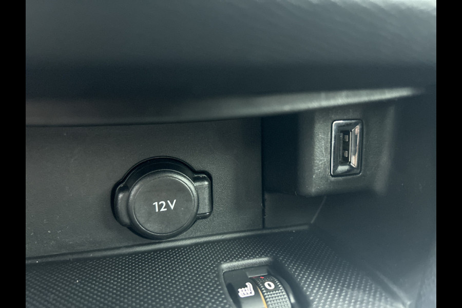 Peugeot 308 SW 1.2 131PK GT Automaat / Distributie vv.bij 102.000KM / Trekhaak / 1/2 Leder / Pdc+Camera / Navi./ Xenon / / Apk 06-2027