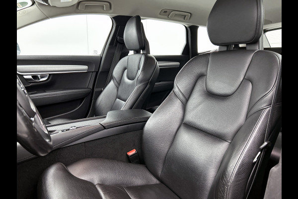 Volvo V90 D4 190PK Automaat Momentum / Navigatie / Adap-cruise / park-assist / Memory sportseats / leder int. / Trekhaak / 18" Lmv / Apk 04-2026