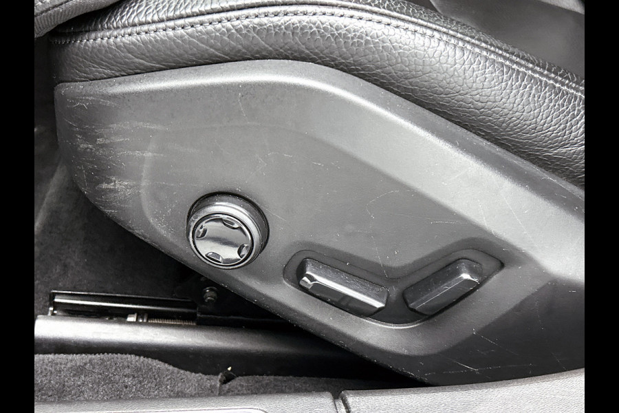 Volvo V90 D4 190PK Automaat Momentum / Navigatie / Adap-cruise / park-assist / Memory sportseats / leder int. / Trekhaak / 18" Lmv / Apk 04-2026