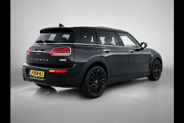 MINI Clubman 1.5 136Pk Automaat Cooper Edition / Panoramadak / Airco-ecc./ Navigatie / Leder / Xenon / Apk 08-2026