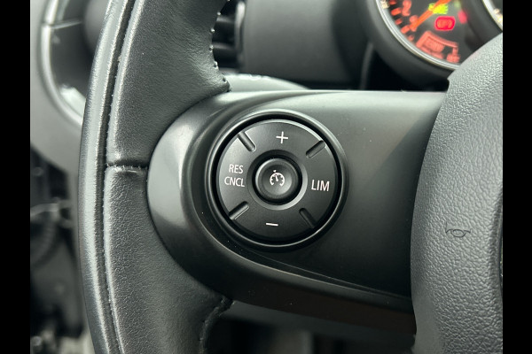 MINI Clubman 1.5 136Pk Automaat Cooper Edition / Panoramadak / Airco-ecc./ Navigatie / Leder / Xenon / Apk 08-2026
