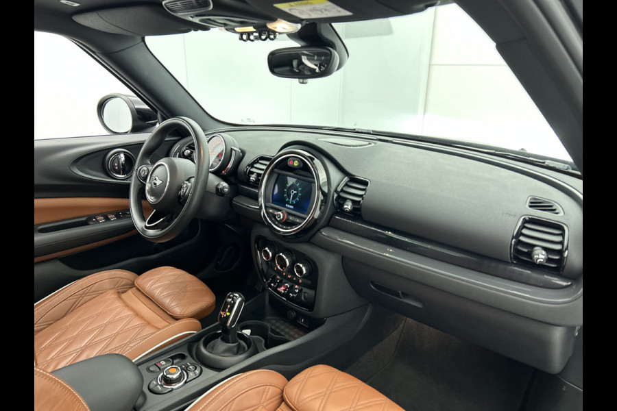 MINI Clubman 1.5 136Pk Automaat Cooper Edition / Panoramadak / Airco-ecc./ Navigatie / Leder / Xenon / Apk 08-2026