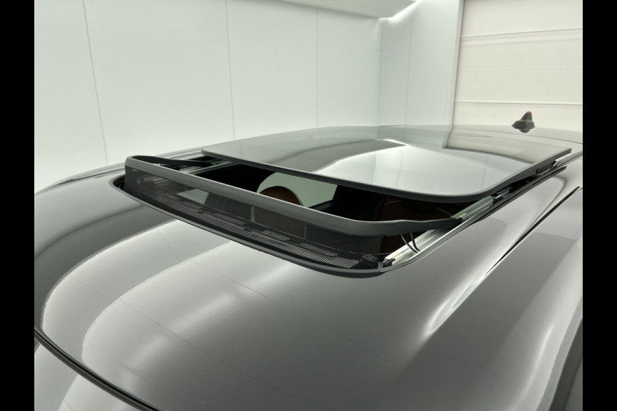 MINI Clubman 1.5 136Pk Automaat Cooper Edition / Panoramadak / Airco-ecc./ Navigatie / Leder / Xenon / Apk 08-2026