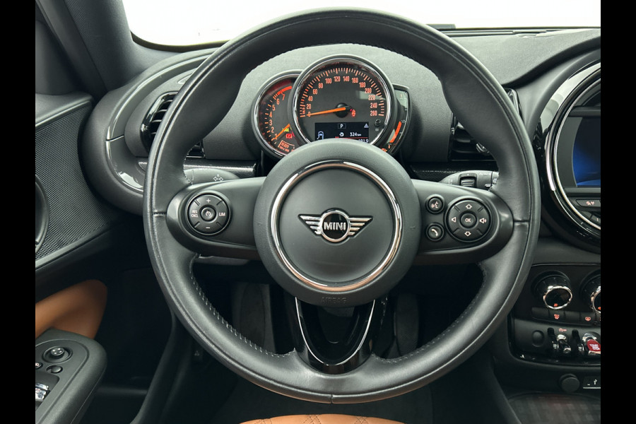 MINI Clubman 1.5 136Pk Automaat Cooper Edition / Panoramadak / Airco-ecc./ Navigatie / Leder / Xenon / Apk 08-2026