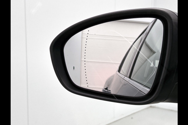 Renault MEGANE Estate 1.3 TCe 141PK Automaat Zen / Trekhaak / Navigatie / Pdc.A / Airco-ecc./ Xenon / Apk 11-2026