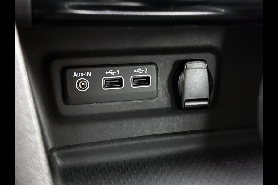 Renault MEGANE Estate 1.3 TCe 141PK Automaat Zen / Trekhaak / Navigatie / Pdc.A / Airco-ecc./ Xenon / Apk 11-2026