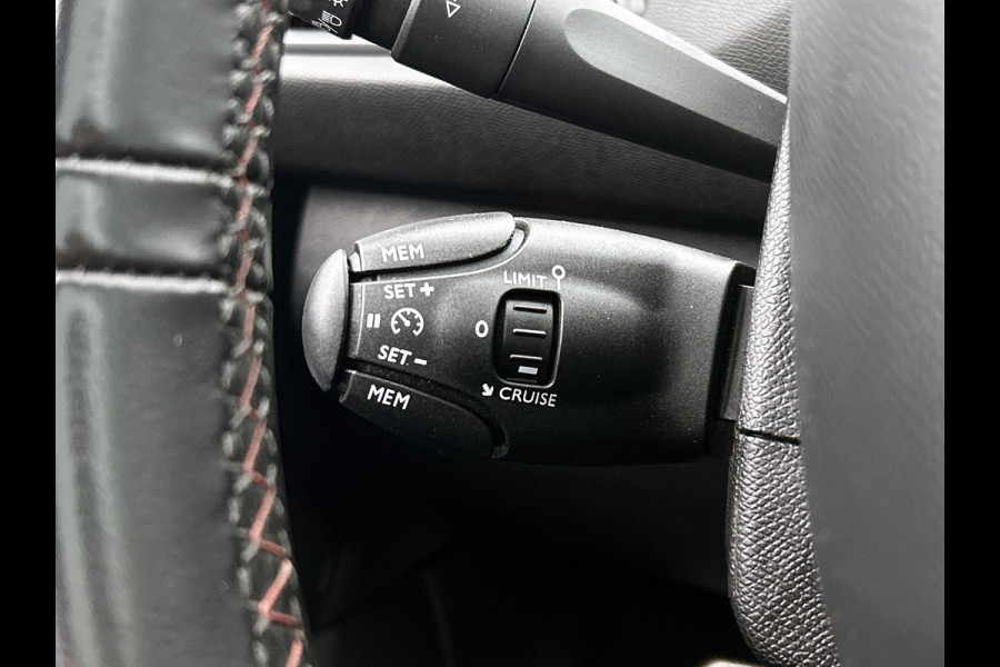 Peugeot 308 SW 1.5 HDi 131PK GT-Line / Drivers Sport Pack / Trekhaak / 1/2 Leder / Panoramadak / Pdc.V+A / Xenon / Navigatie / / Apk 11-2026