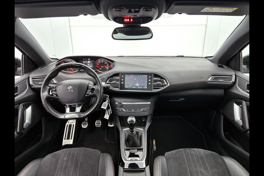 Peugeot 308 SW 1.5 HDi 131PK GT-Line / Drivers Sport Pack / Trekhaak / 1/2 Leder / Panoramadak / Pdc.V+A / Xenon / Navigatie / / Apk 11-2026