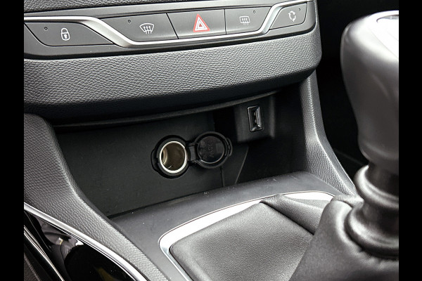 Peugeot 308 SW 1.5 HDi 131PK GT-Line / Drivers Sport Pack / Trekhaak / 1/2 Leder / Panoramadak / Pdc.V+A / Xenon / Navigatie / / Apk 11-2026