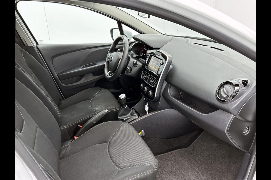 Renault Clio Estate 0.9 TCe 90PK Zen Trekhaak / Airco / Navigatie / cruise-ctr / Aplle carplay / Apk 06-2026