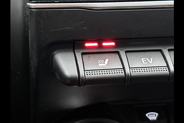 Renault Arkana 1.6 Automaat Hybrid 145 Intens / Trekhaak / Pdc.V+A / Lmv / Stoel+stuur verwarming / Carplay / Keyless entry+start / Apk 11-2027