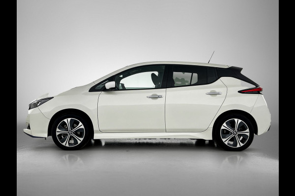 Nissan Leaf Electric+ 160kW / 62kWh +/- 385KM / Pdc.+Camera /Navigatie / Airco-ecc./ Stoelverwarming / Apk 09-2026
