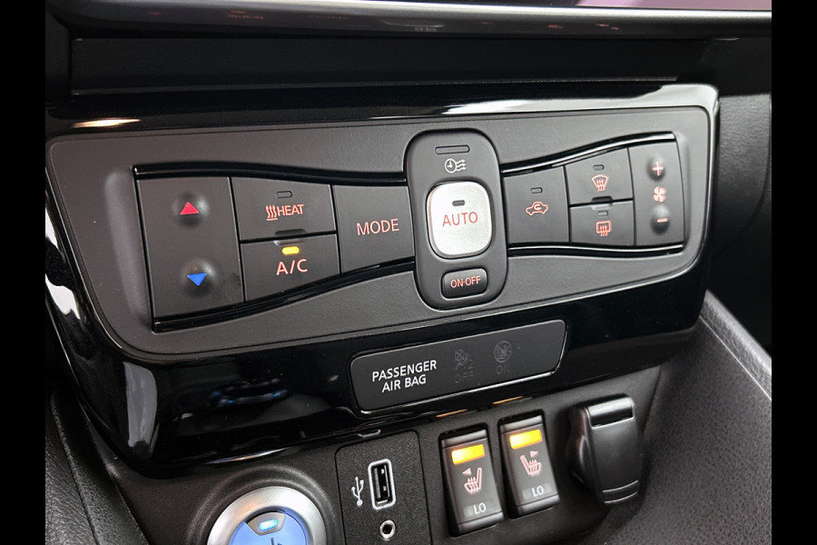 Nissan Leaf Electric+ 160kW / 62kWh +/- 385KM / Pdc.+Camera /Navigatie / Airco-ecc./ Stoelverwarming / Apk 09-2026