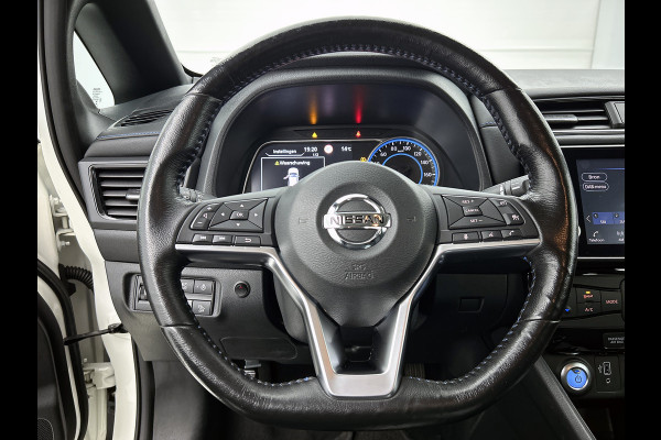 Nissan Leaf Electric+ 160kW / 62kWh +/- 385KM / Pdc.+Camera /Navigatie / Airco-ecc./ Stoelverwarming / Apk 09-2026