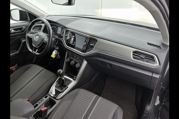 Volkswagen T-Roc 1.0 TSI Style / Navi / Adap-cruise / Trekhaak / Roofrail / Lmv 16" / Multimedia / Apk 02-2026