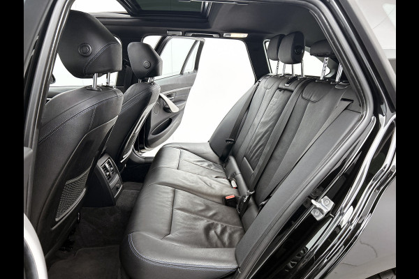 BMW 3 Serie Touring 318i M Sport Automaat Corporate / Panoramadak / Leder-sport / Camera / Navigatie / M-Sport plus - Parking - Media Pack / Apk nieuw