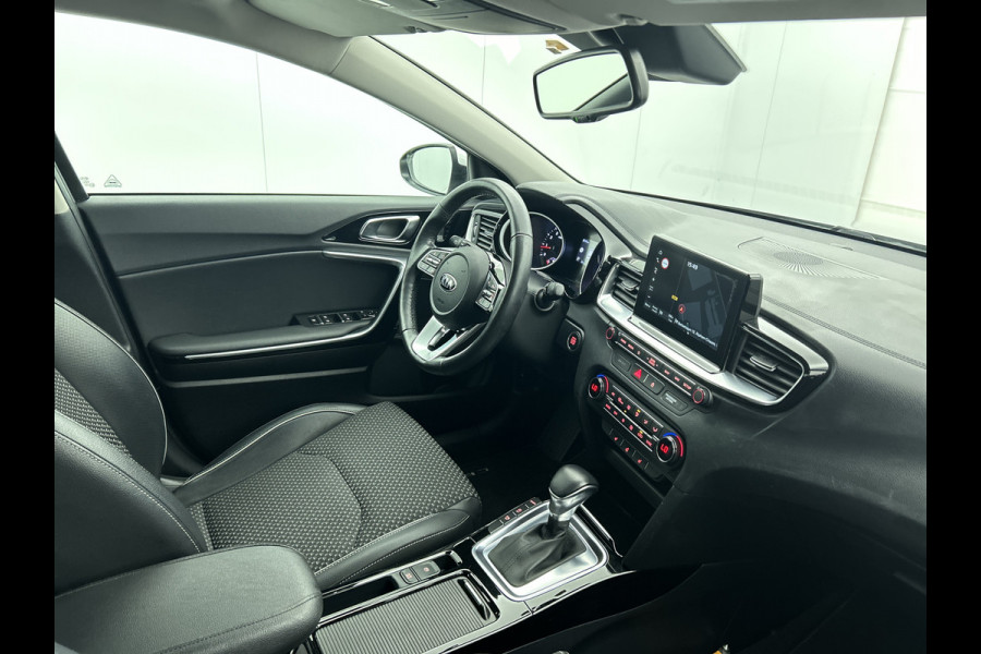 Kia Ceed 1.4 T-GDi 141PK Automaat Dynamic PlusLine - 5Drs. / Airco / Adap-cruise / Lmv 16"/ stoel+stuur verw. / Navigatie / Apk 05-2026