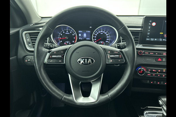 Kia Ceed 1.4 T-GDi 141PK Automaat Dynamic PlusLine - 5Drs. / Airco / Adap-cruise / Lmv 16"/ stoel+stuur verw. / Navigatie / Apk 05-2026