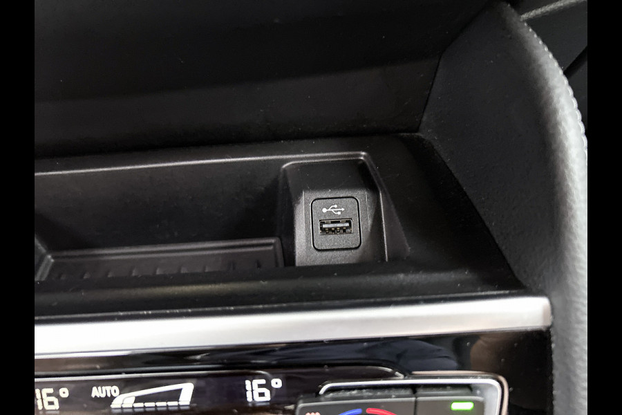 BMW 2 Serie Gran Tourer 216i 109PK 7pers Edition Plus / Leder / Navigatie / Pdc.+Camera / Stoelverwarming / Lux.line / Parking Pack / Apk 07-2026