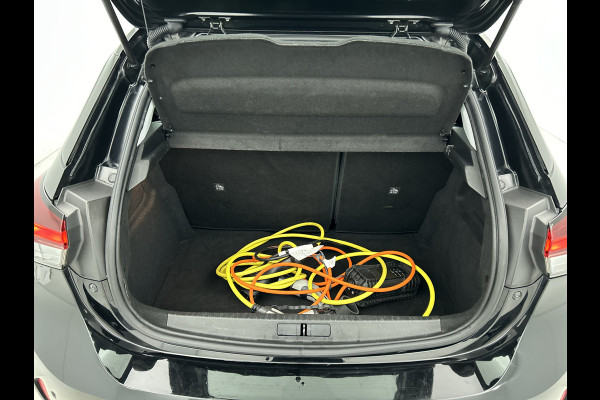 Opel CORSA-E Business Edition 100KW / 50 kWh / Airco-Ecc. / Cruise-ctr. / Navigatie via Usb / 100% Elektrisch, 100% Stijlvol / Apk 09-2027