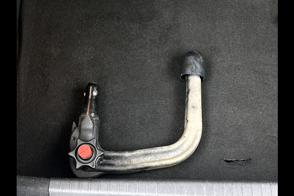 Opel Corsa 1.2 Edition / Trekhaak / Distributie bij 104dkm.vervangen / Airco / Pdc. / Navigatie / Edition+Licht-Zicht Pakket / Apk 03-2027