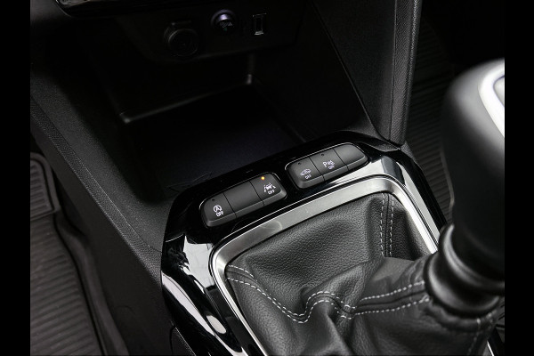 Opel Corsa 1.2 Edition / Trekhaak / Distributie bij 104dkm.vervangen / Airco / Pdc. / Navigatie / Edition+Licht-Zicht Pakket / Apk 03-2027