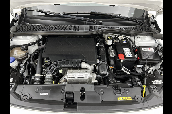 Opel Corsa 1.2 Edition / Trekhaak / Distributie bij 104dkm.vervangen / Airco / Pdc. / Navigatie / Edition+Licht-Zicht Pakket / Apk 03-2027