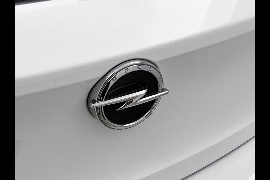 Opel Corsa 1.2 Edition / Trekhaak / Distributie bij 104dkm.vervangen / Airco / Pdc. / Navigatie / Edition+Licht-Zicht Pakket / Apk 03-2027