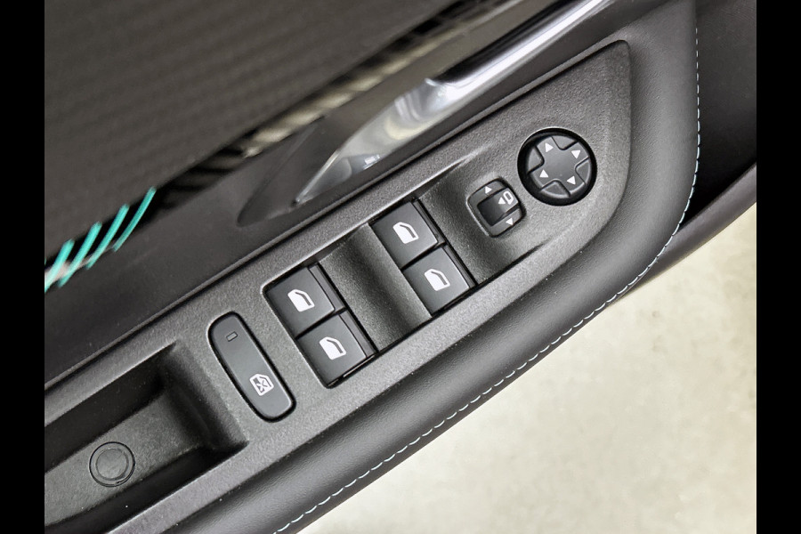 Peugeot 208 1.5 HDi Blue Allure / Trekhaak / Airco-ecc./ Xenon / Pdc.+Camera / Navigatie / Radio-multimedia / Apk 05-2026