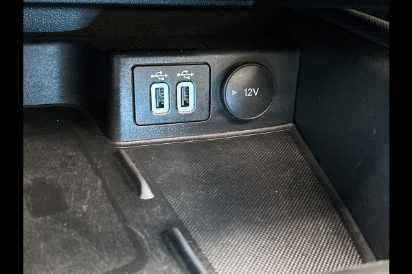 Ford Focus 1.5 Automaat 150PK Active X 5Drs. / Panorama dak / B&O Audio / Pdc.+Camera / Navigatie / Airco-ecc. / Apk 01-2027