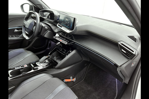 Peugeot e-2008 GT 100KW / 50 kWh SOH 90% / Navigatie / Pdc.+Camera / Airco-ecc. / Apk 10-2027