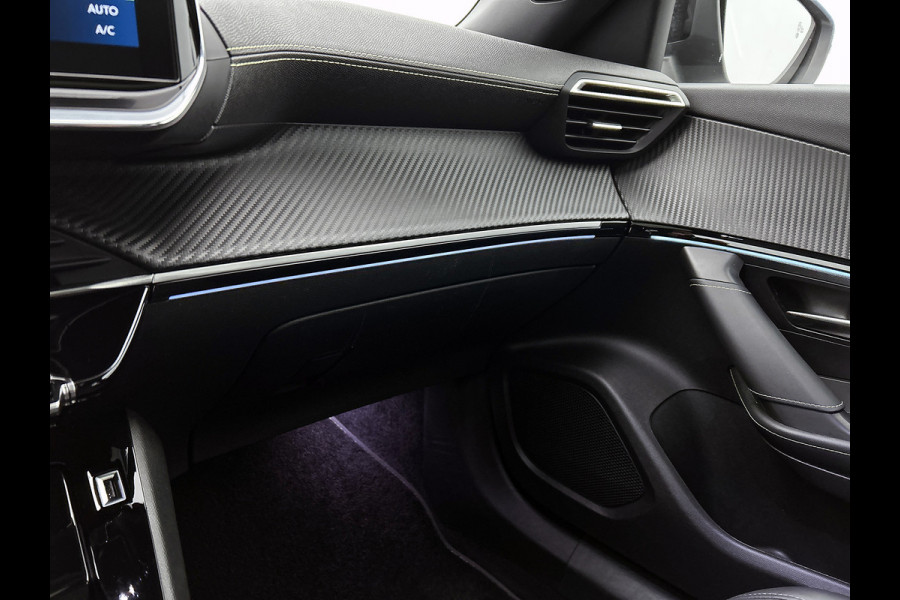 Peugeot e-2008 GT 100KW / 50 kWh SOH 90% / Navigatie / Pdc.+Camera / Airco-ecc. / Apk 10-2027