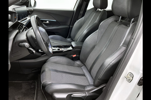 Peugeot e-2008 GT 100KW / 50 kWh SOH 90% / Navigatie / Pdc.+Camera / Airco-ecc. / Apk 10-2027
