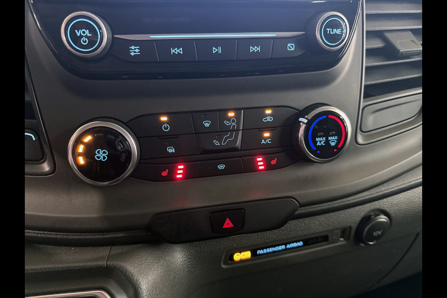 Ford Transit Custom 340 2.0 TDCI Euro6 Automaat 131PK H2 Trend 3Pers. *ideaal voor Camper* Navigatie / Pdc./ Airco / Safety&Comfort pack / Driver assist / Stoelverwarming / Distributie vv.bij 36.126 KM / / Apk 11-2026