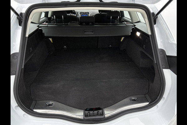 Ford Mondeo Wagon 2.0 Hybrid Titanium Automaat / Pdc.V+A / Navigatie /Radio-multimedia /  Airco-ecc. / Apk nieuw