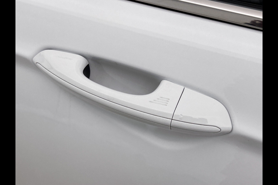 Ford Mondeo Wagon 2.0 Hybrid Titanium Automaat / Pdc.V+A / Navigatie /Radio-multimedia /  Airco-ecc. / Apk nieuw