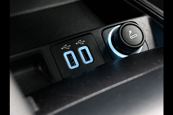 Ford Mondeo Wagon 2.0 Hybrid Titanium Automaat / Pdc.V+A / Navigatie /Radio-multimedia /  Airco-ecc. / Apk nieuw